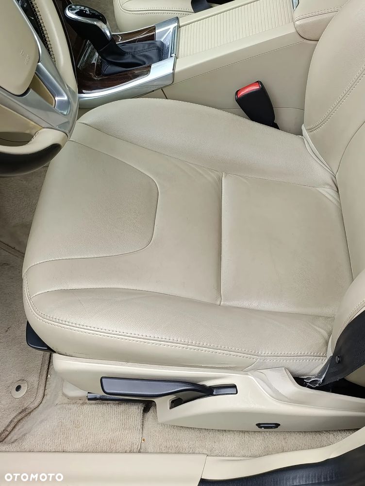 Volvo XC 60 D4 Drive-E Momentum - 19