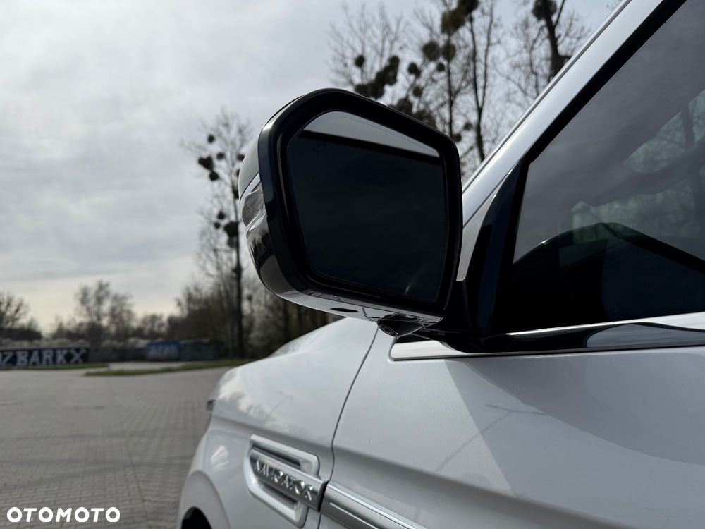 Lincoln Navigator - 10