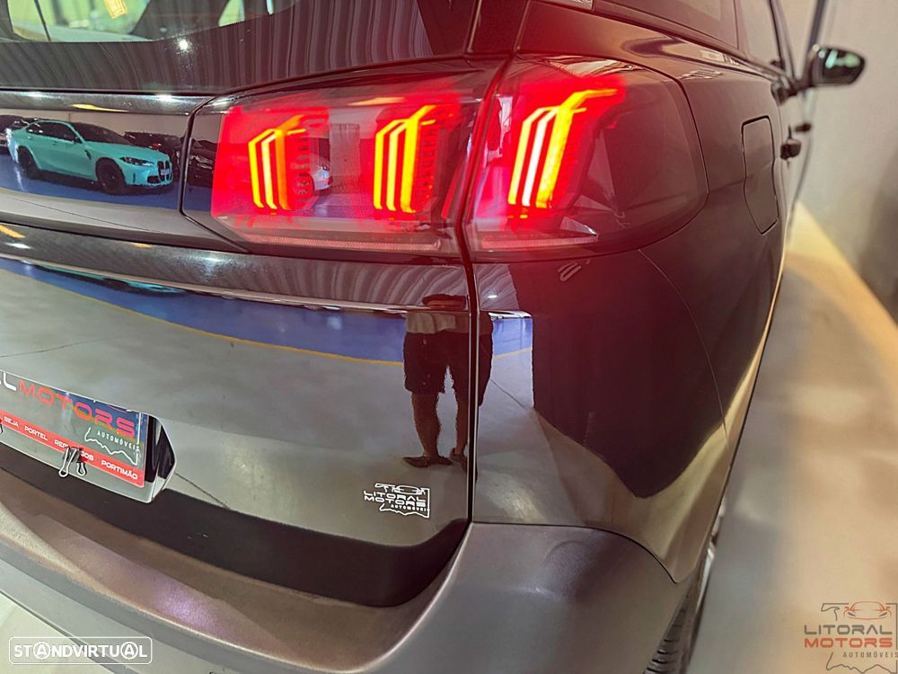 Peugeot 5008 1.2 PureTech Allure EAT8 - 12