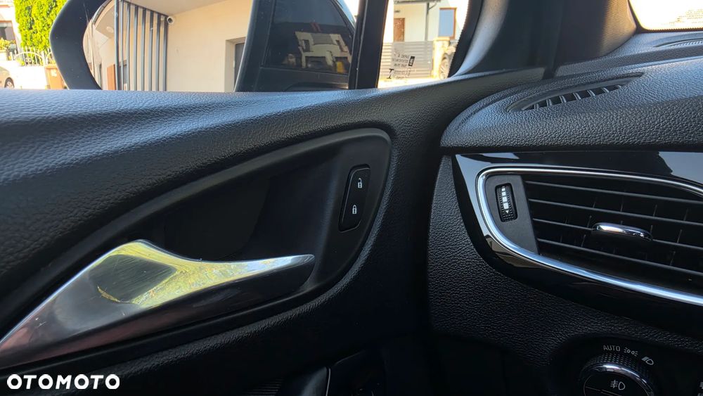 Opel Astra 1.0 T GPF Elite S&S - 30