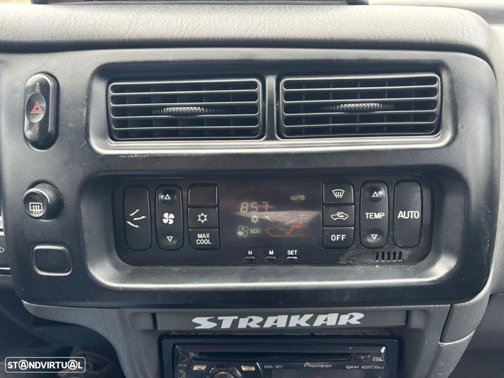 Mitsubishi L200 2.5 TD CD Strakar ABS+AC - 22