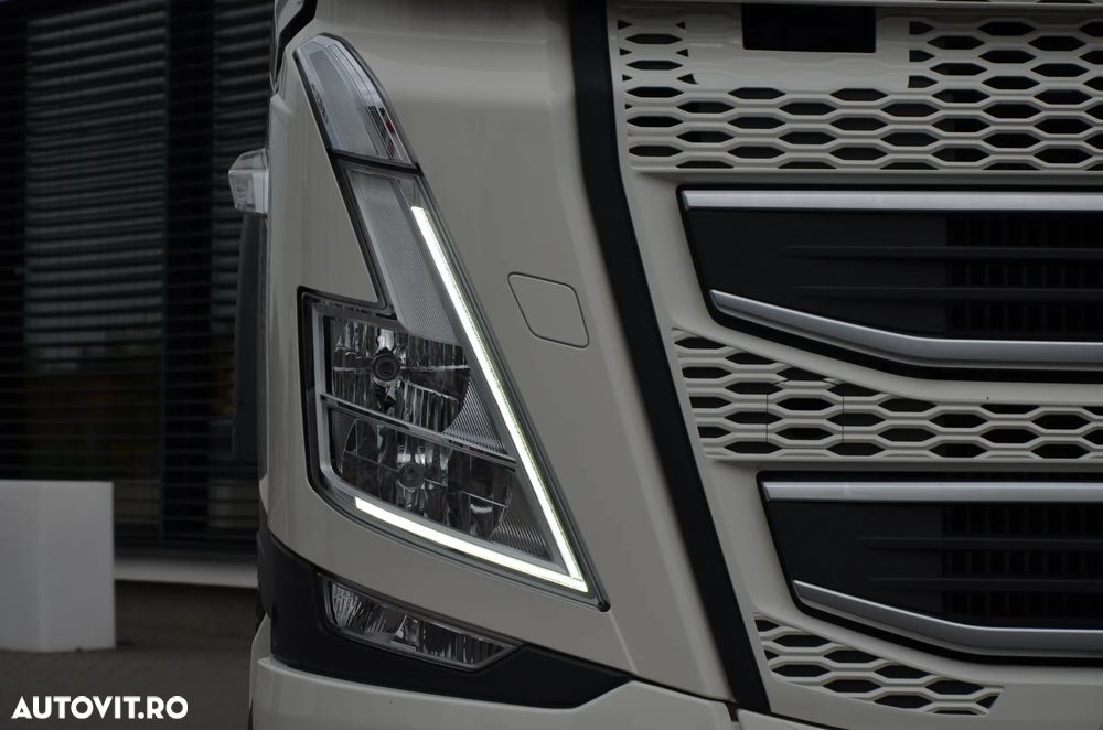 Volvo FH 500 NEW / 2022r / EURO 6 / KAMERA / ACC / PÓŁSKÓRY / LED / KLIMA P. / DE / 9347 - 7