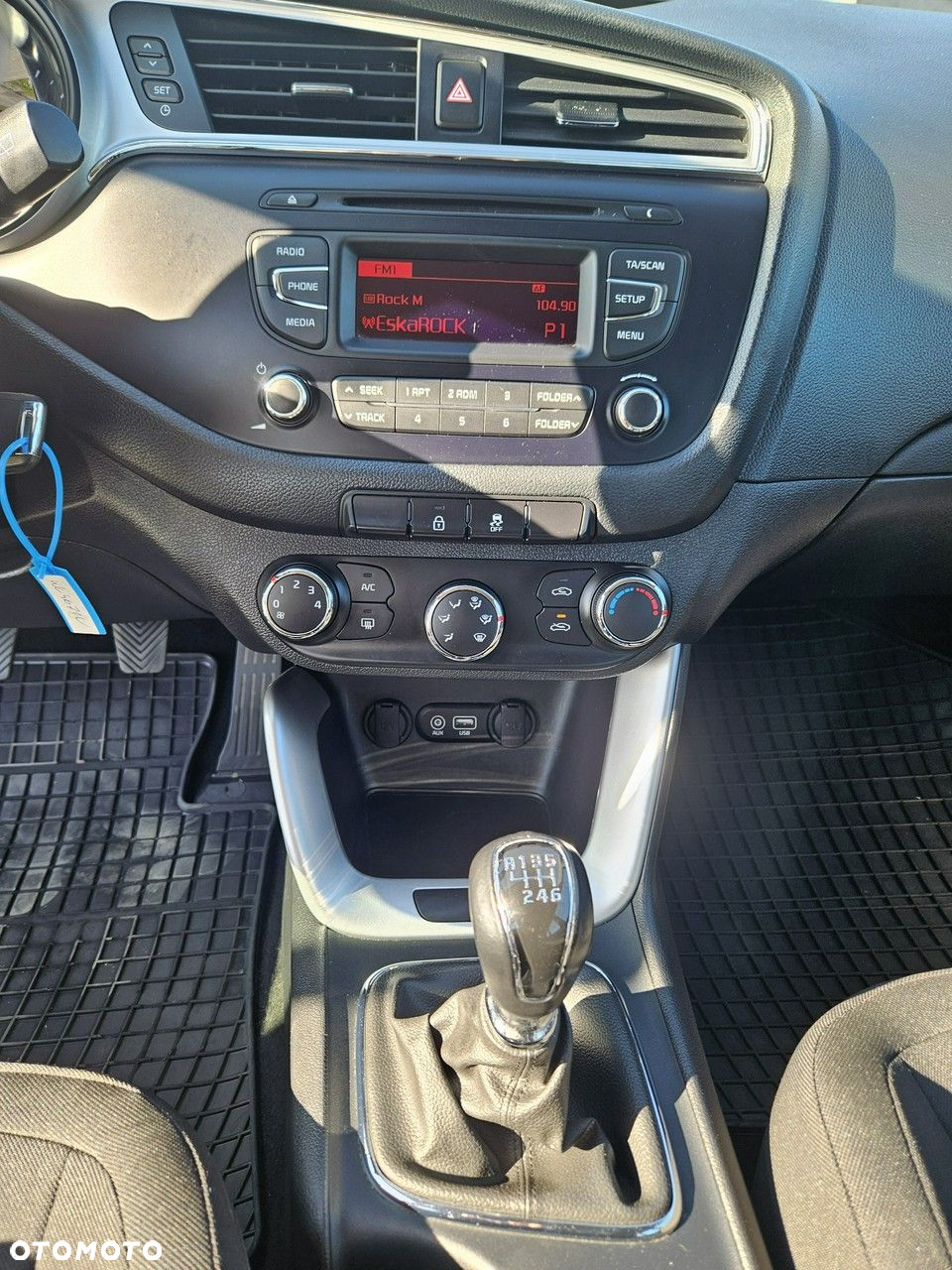 Kia Ceed - 12