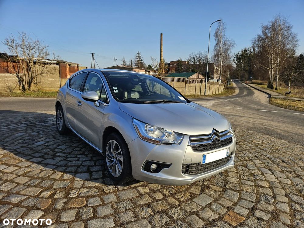 Citroën DS4 e-HDi 110 SoChic - 16