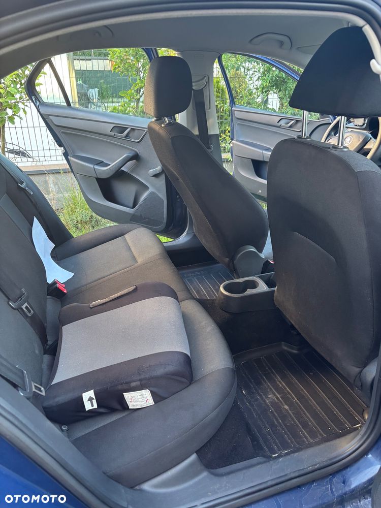 Skoda RAPID 1.2 Style Plus - 6