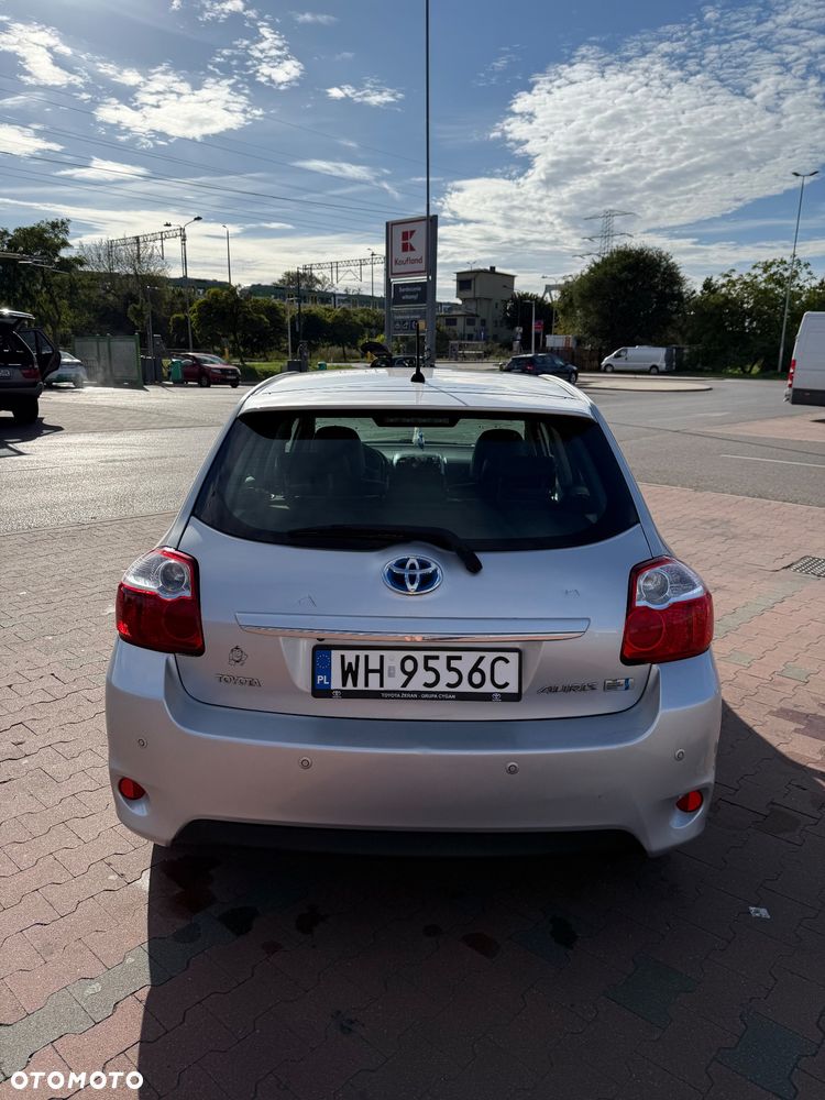 Toyota Auris 1.8 HSD Sol - 3