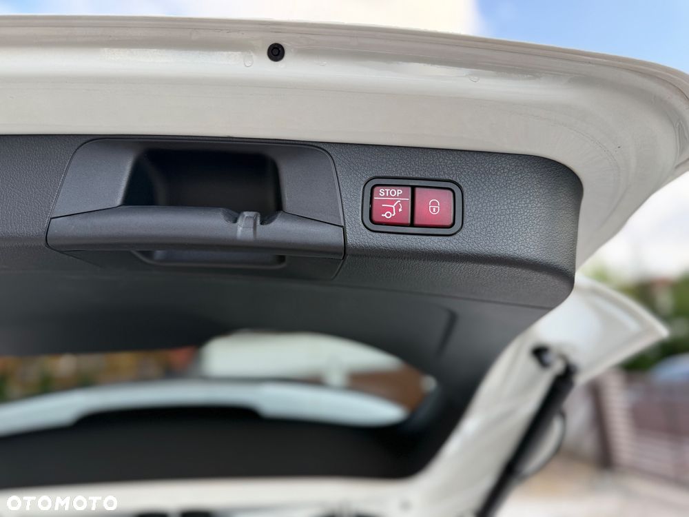 Mercedes-Benz GLB - 31