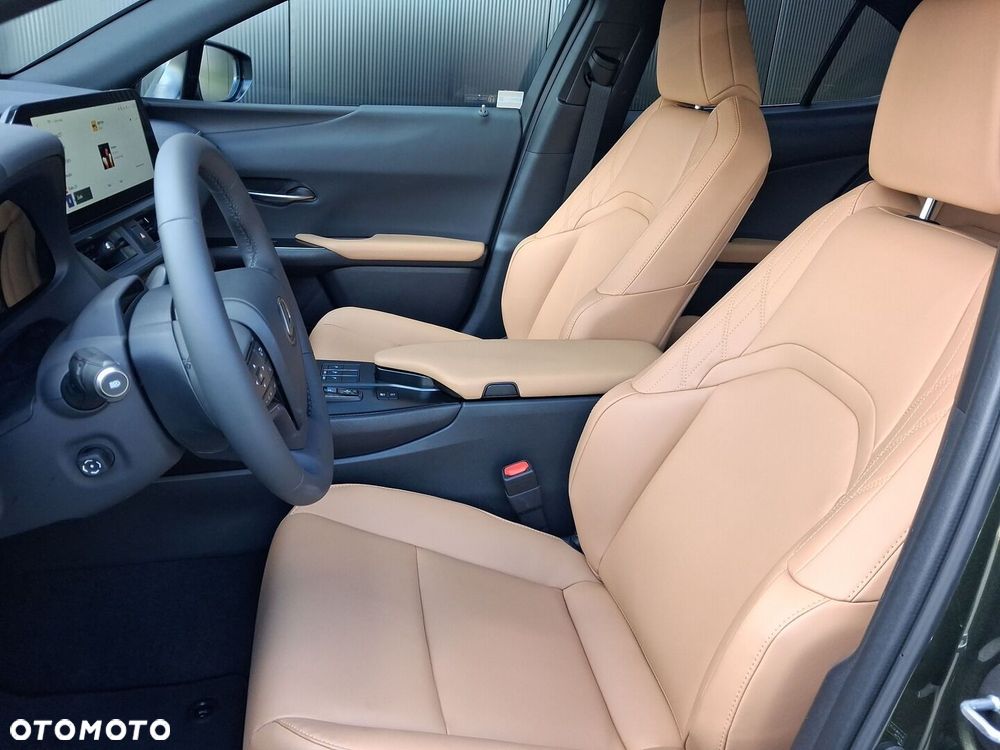 Lexus UX - 11