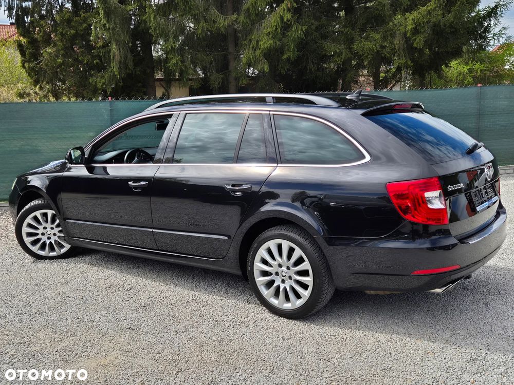 Skoda Superb 2.0 TDI PD DSG Elegance - 17
