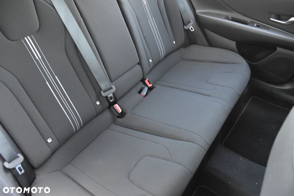 Hyundai Elantra 1.6 Smart - 28