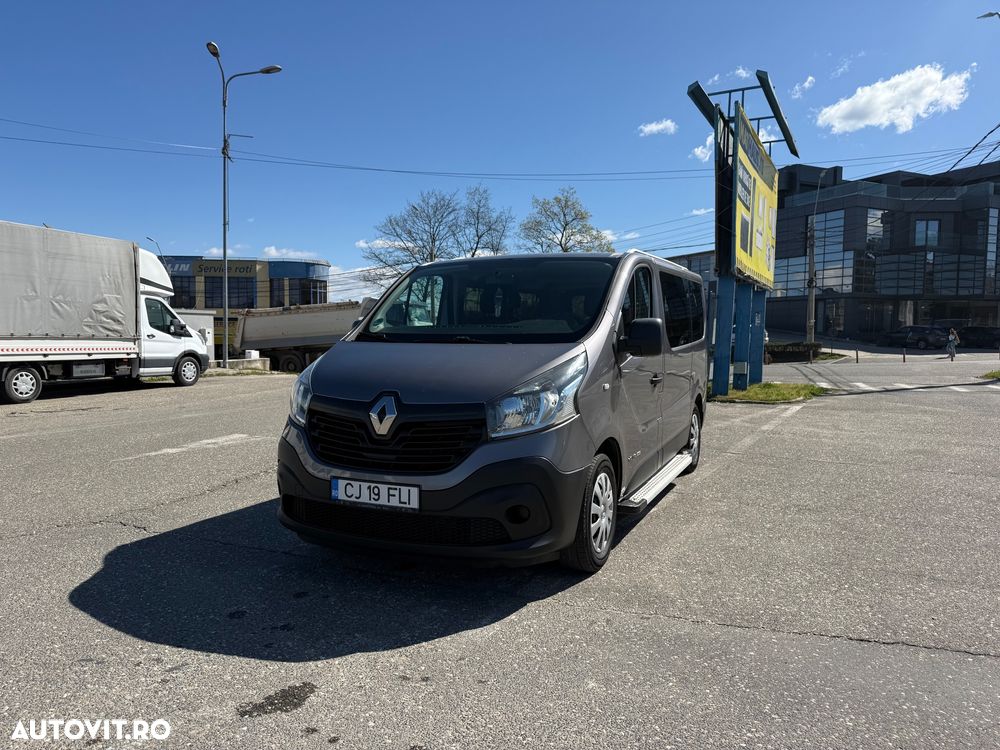 RENAULT Trafic 2015