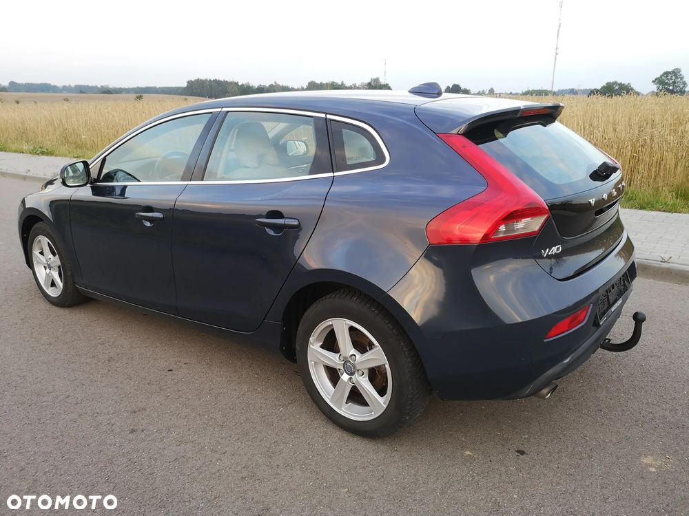 Volvo V40 D3 Momentum - 13