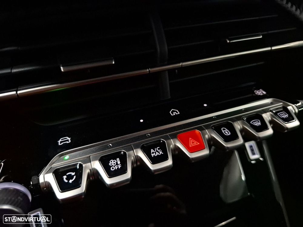 Peugeot 208 1.2 Hybrid Allure e-DCS6 - 19