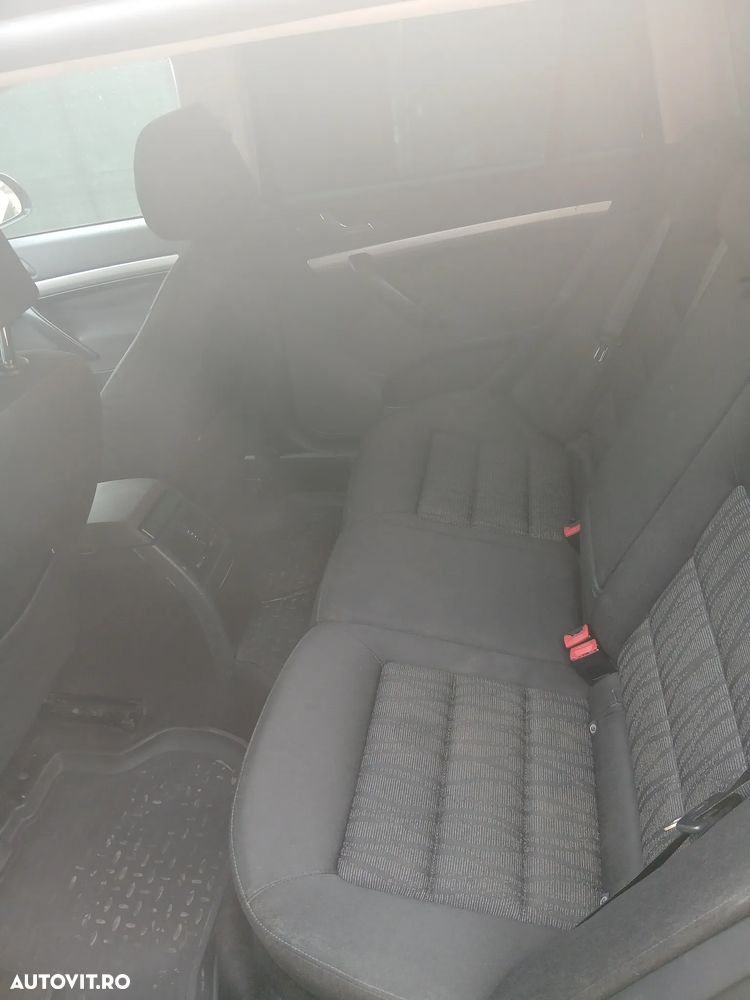 Skoda Octavia 2.0 TDI DPF Ambiente - 12