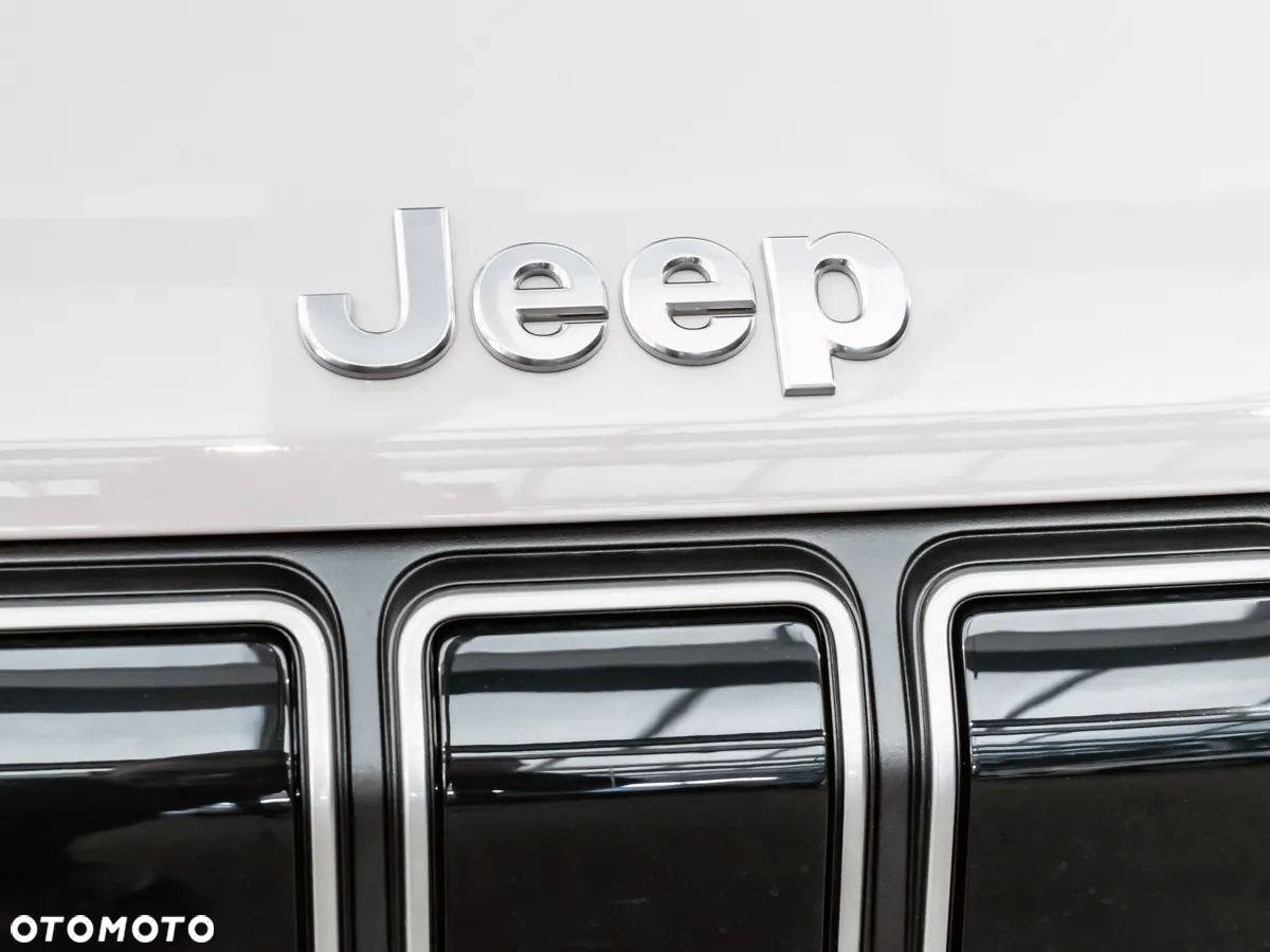 Jeep Avenger 1.2 T3 mHEV Altitude FWD eDCT6 - 12