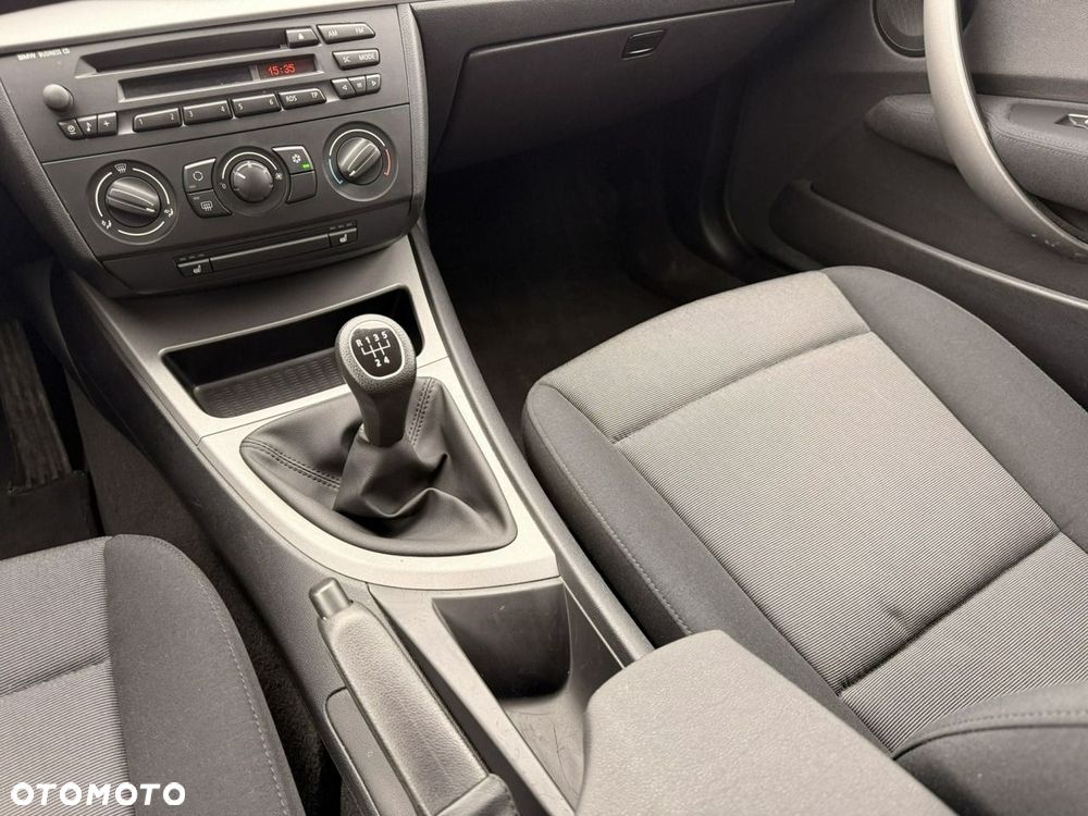 BMW Seria 1 116i - 19