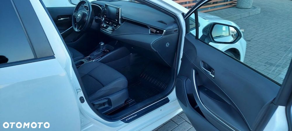 Toyota Corolla 1.8 Hybrid Selection - 31