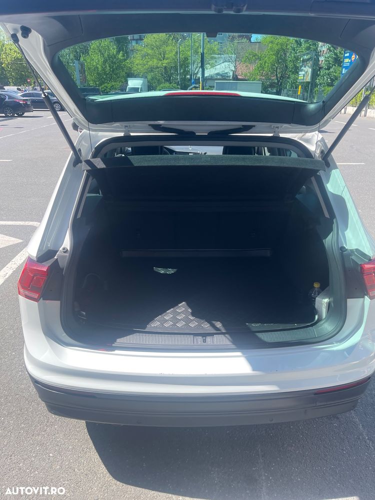 Volkswagen Tiguan - 10