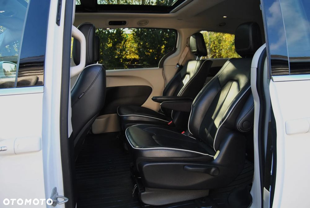 Chrysler Pacifica 2022