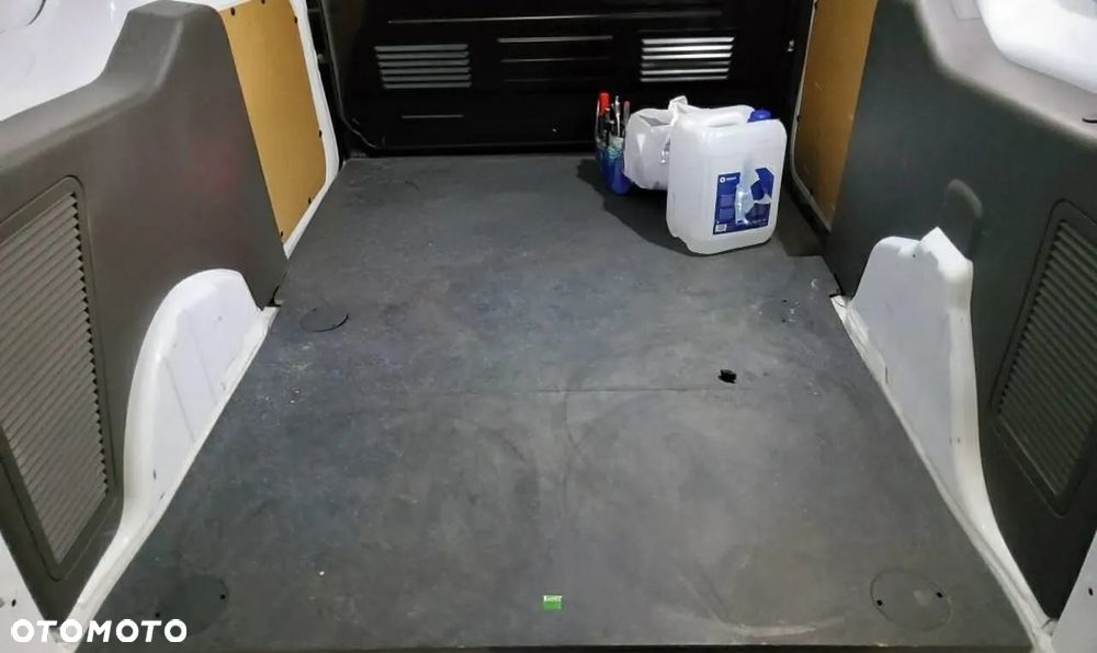 Ford TRANSIT CONNECT - 13