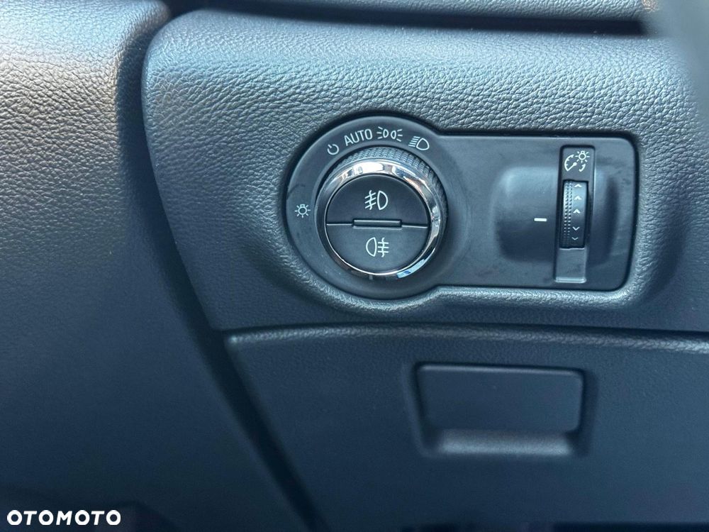 Opel Astra 1.6 Automatik 150 Jahre - 26