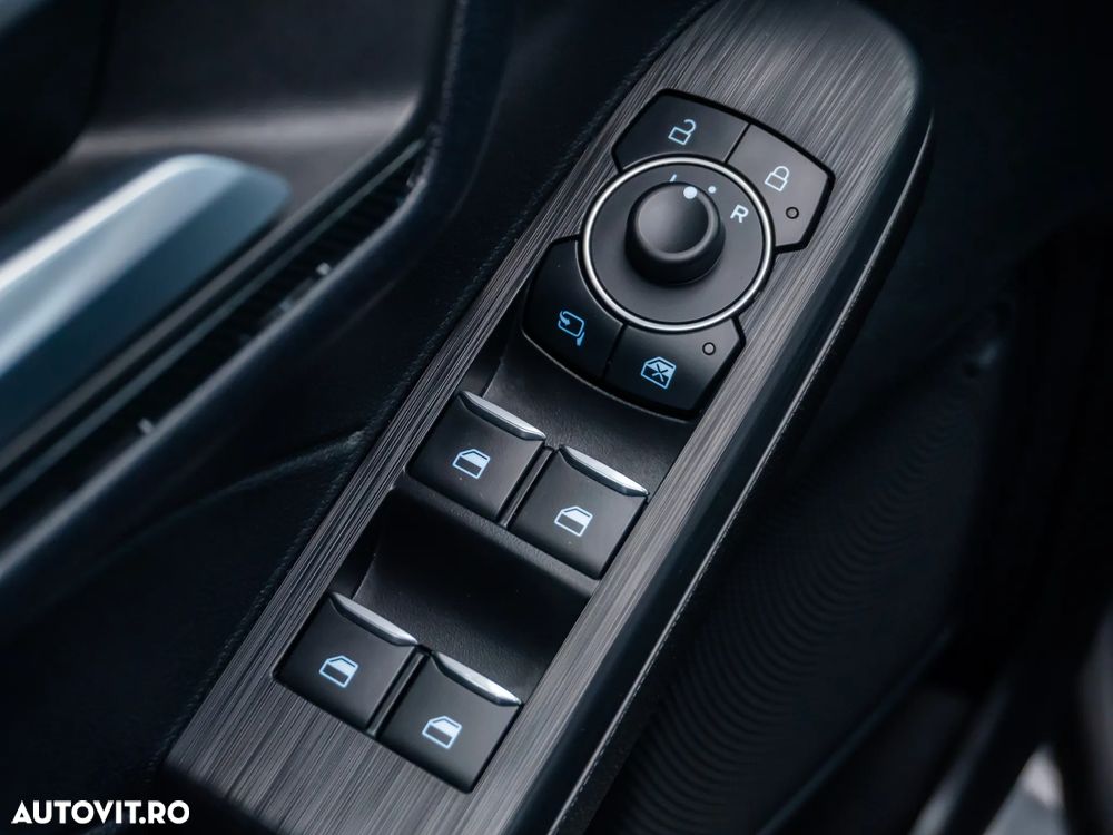 Ford Kuga 2.5 Duratec PHEV ST-LINE - 23