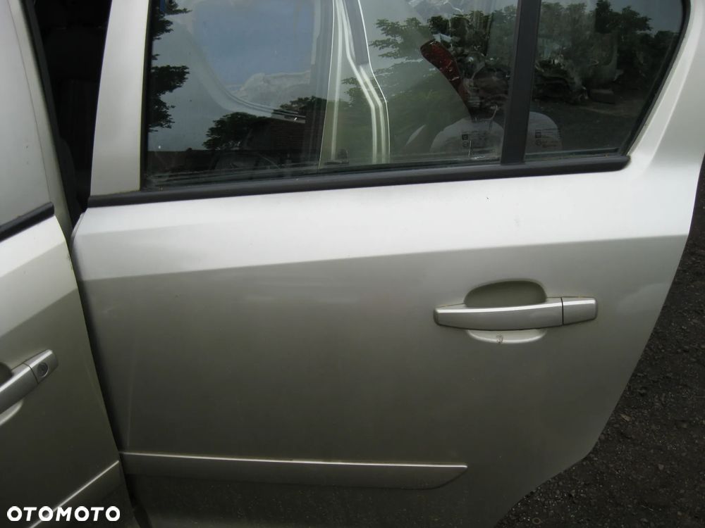 corsa d drzwi 5 d kolor z40m - 3