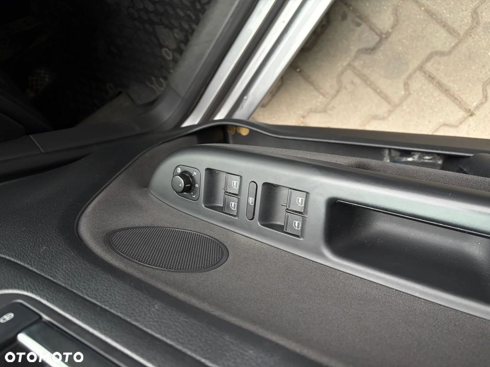 Volkswagen Golf Plus - 11