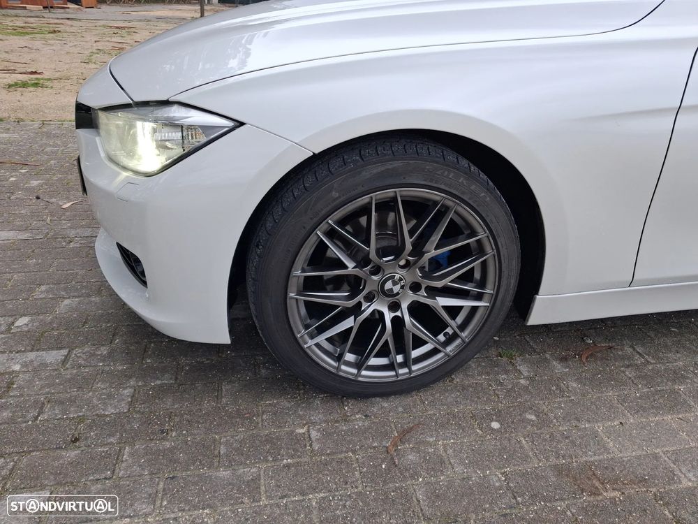 BMW 320 d Aut. Efficient Dynamics Edition - 3
