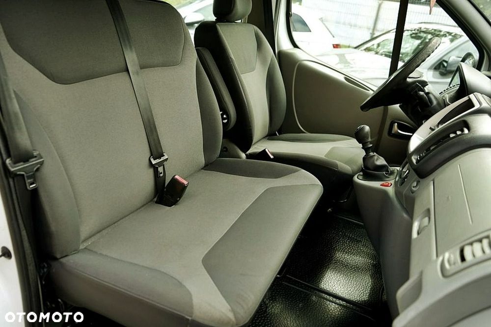 Renault Trafic - 16