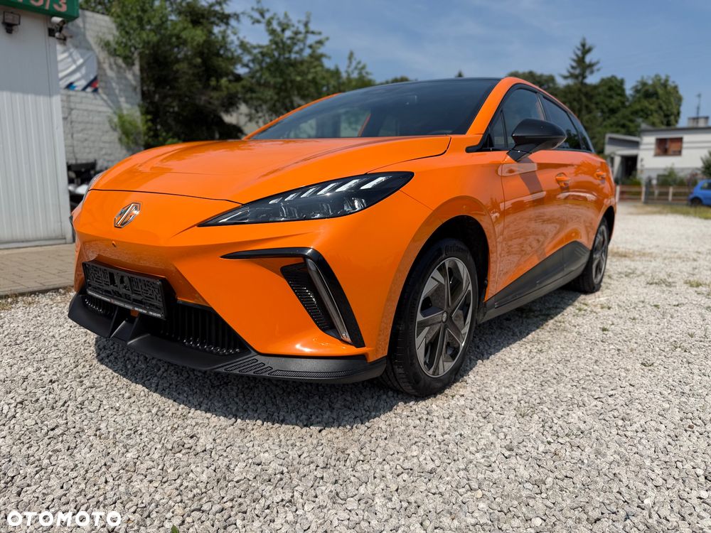 MG 4 Luxury 64 kWh - 10