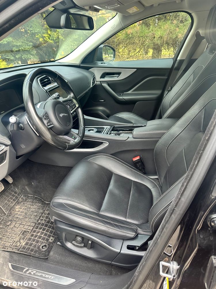 Jaguar F-Pace 25t AWD R-Sport - 5