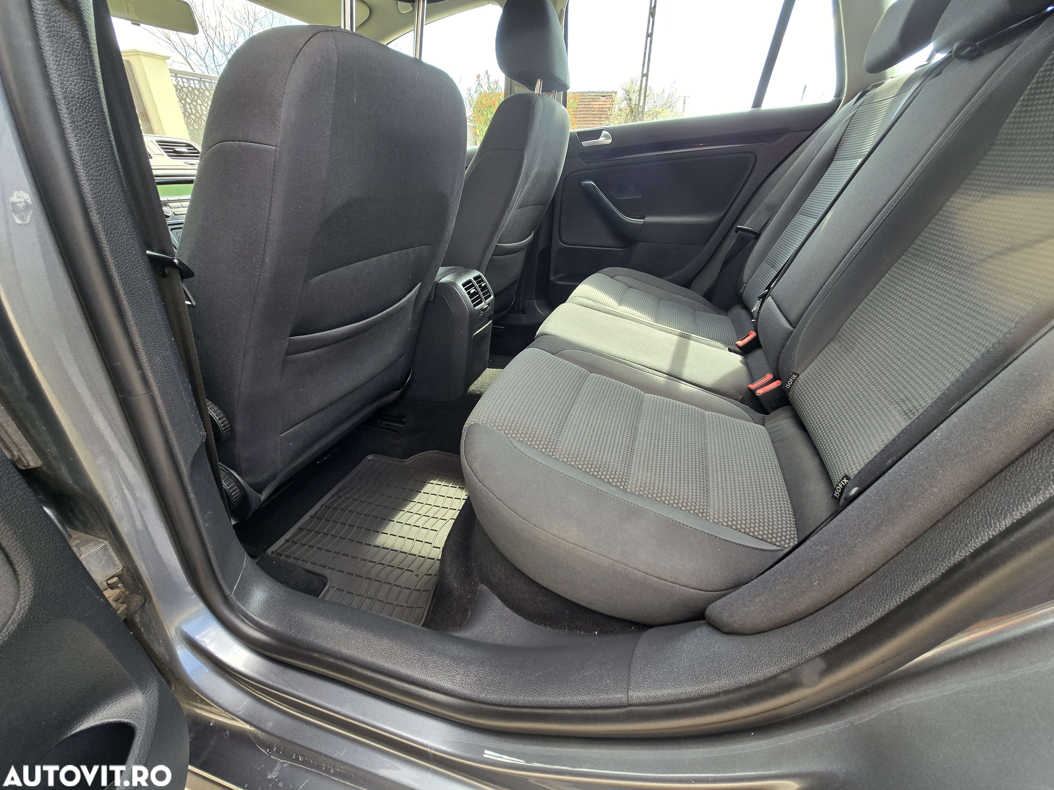 Volkswagen Golf 1.6 TDI BlueMotion Technology Comfortline - 10