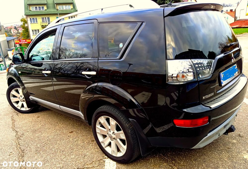 Mitsubishi Outlander 2.2 DID Instyle - 3
