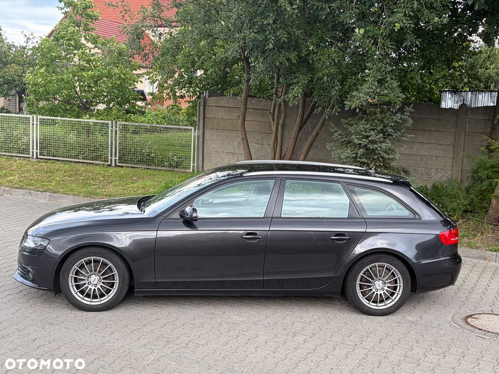 Audi A4 Avant 2.0 TDI DPF - 10