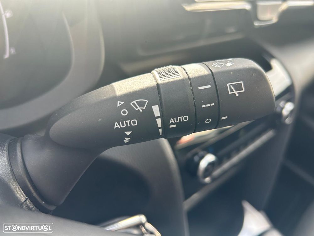 Toyota Yaris Cross 1.5 HDF Comfort Plus - 16