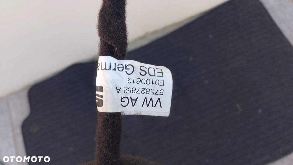 SIŁOWNIK ELEKTRYCZNY KLAPY TYŁ PRAWY SEAT ATECA 575827852A - 5