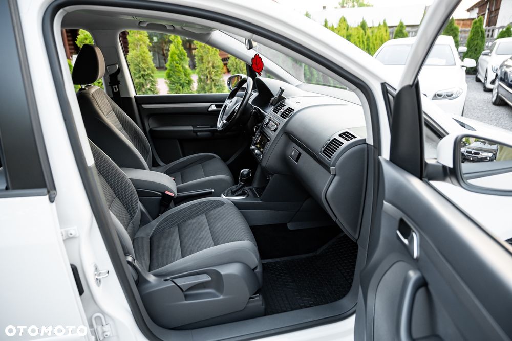 Volkswagen Touran 2.0 TDI DPF DSG Highline - 23