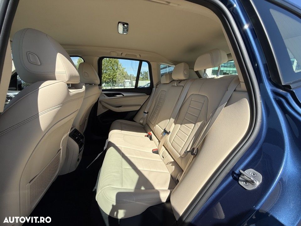 BMW X3 xDrive30e AT PHEV - 14