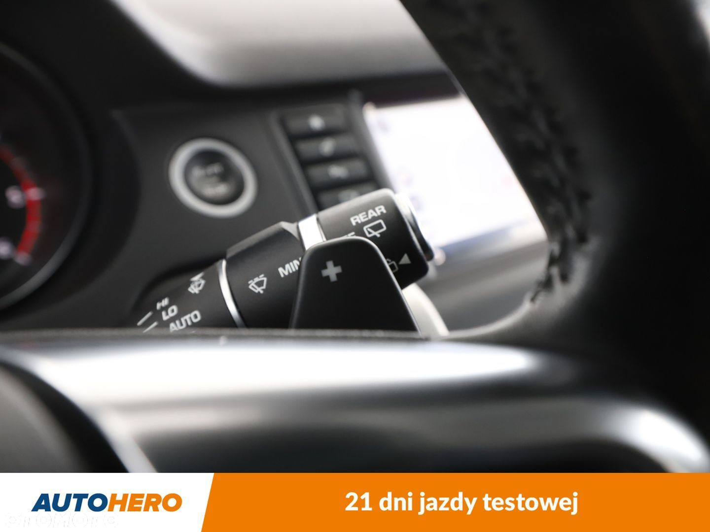 Land Rover Discovery Sport 2.0 TD4 HSE - 29