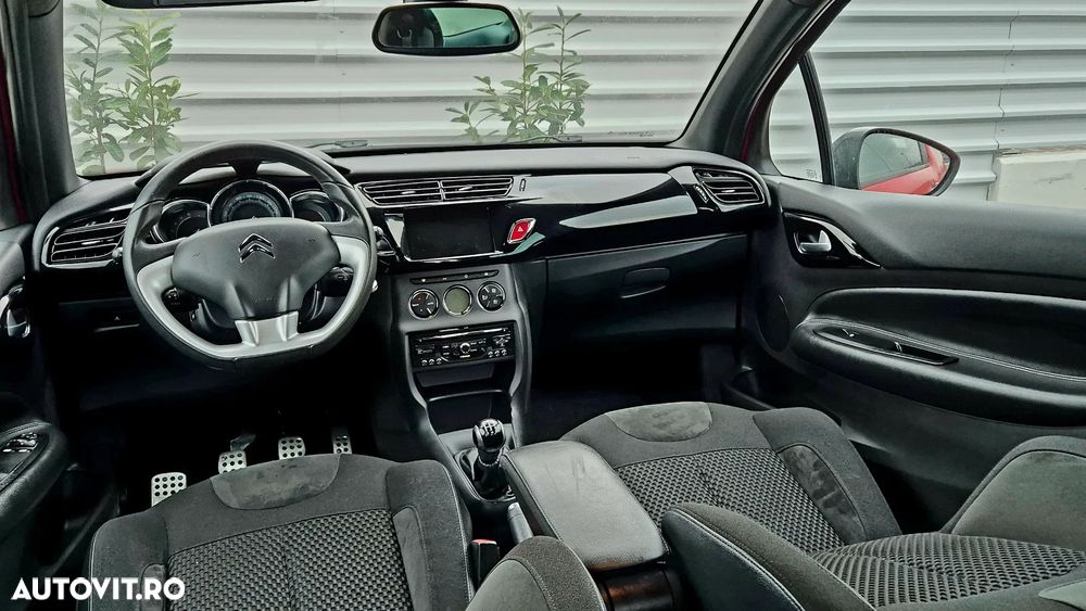 Citroën DS3 PureTech 82 SoChic - 9