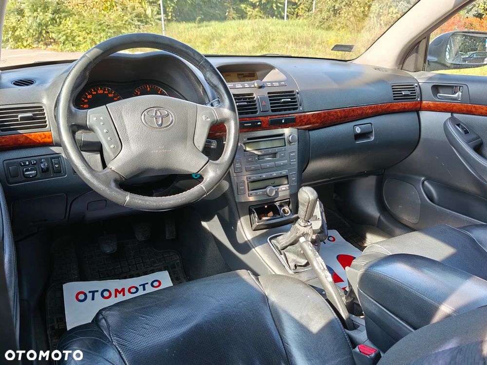 Toyota Avensis 2.0 D-4D Executive - 6