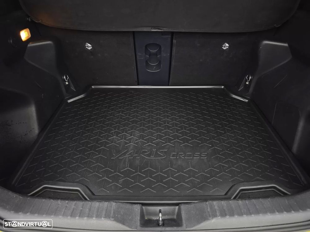 Toyota Yaris Cross 1.5 HDF Premier Edition - 17