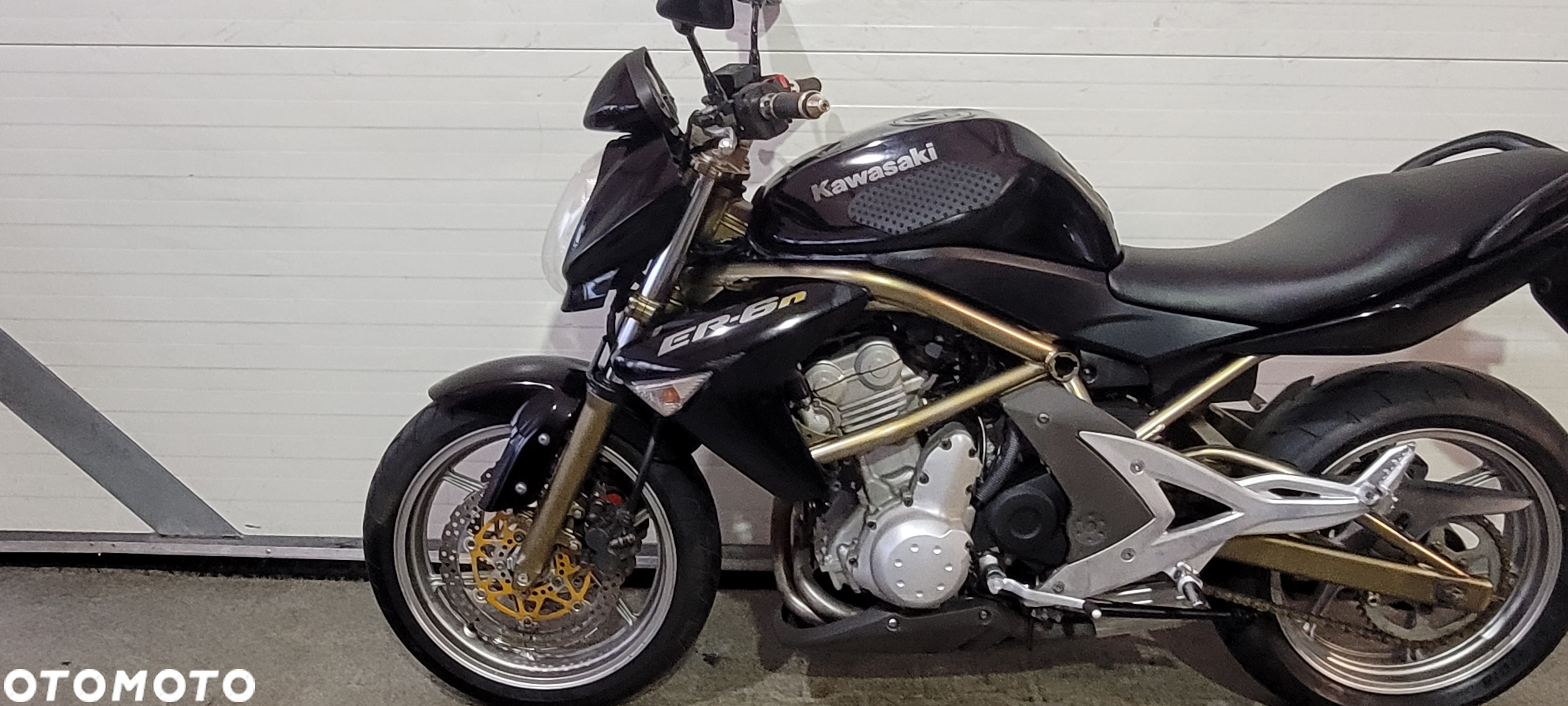 Kawasaki ER - 9