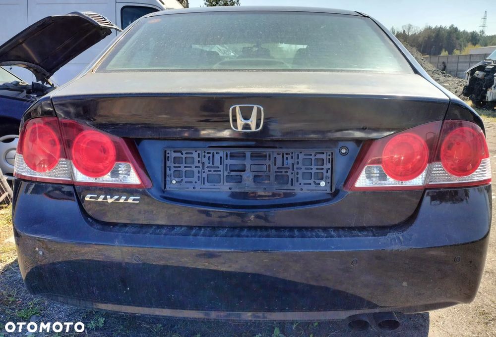 HONDA CIVIC VIII SEDAN 1.8 B92P MASKA DRZWI PRZÓD TYŁ LEWY PRAWY KLAPA BAGAŻNIKA ZDERZAK BELKA PRZÓD TYŁ BŁOTNIK SZYBA LUSTERKO LAMPA SILNIK SKRZYNIA CAŁY NA CZĘŚCI - 2