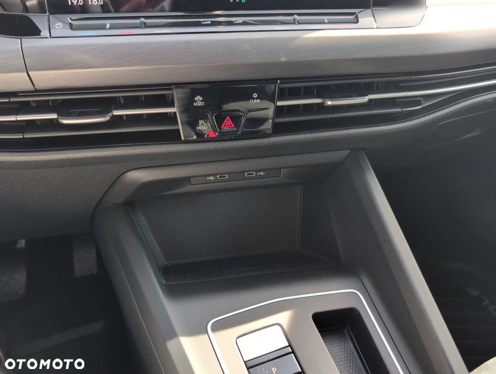 Volkswagen Golf 1.5 eTSI EVO Style DSG - 29