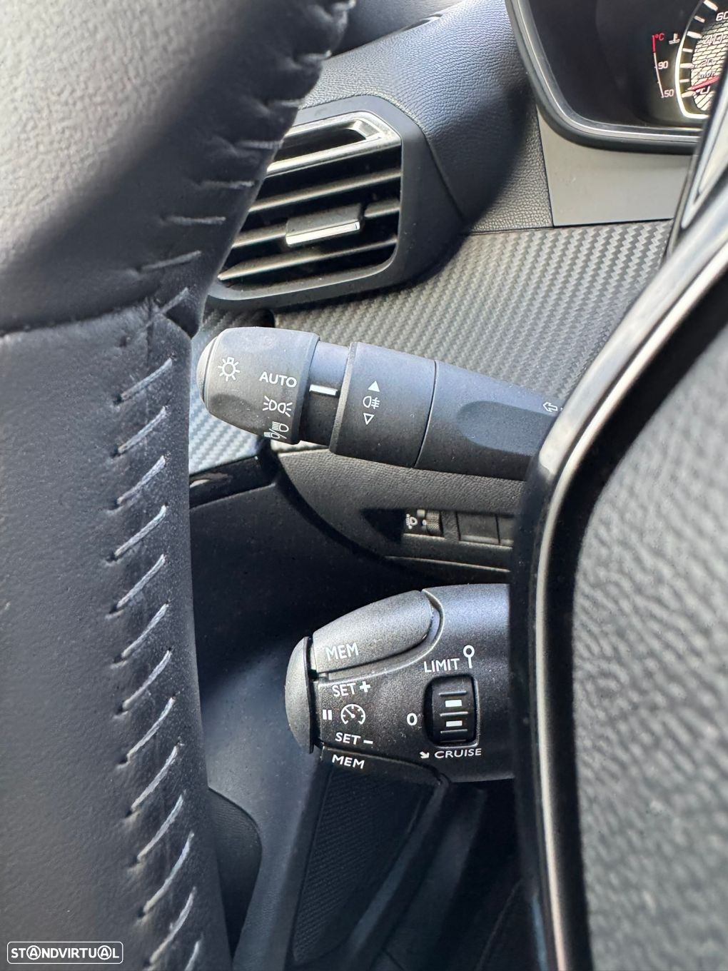 Peugeot 2008 1.2 PureTech Active Pack - 18