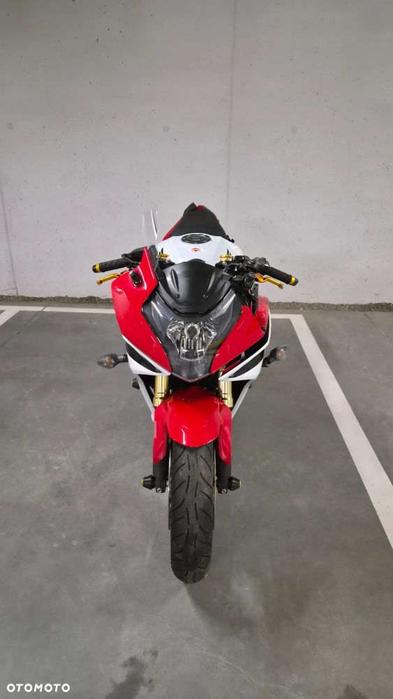Honda CBR - 3