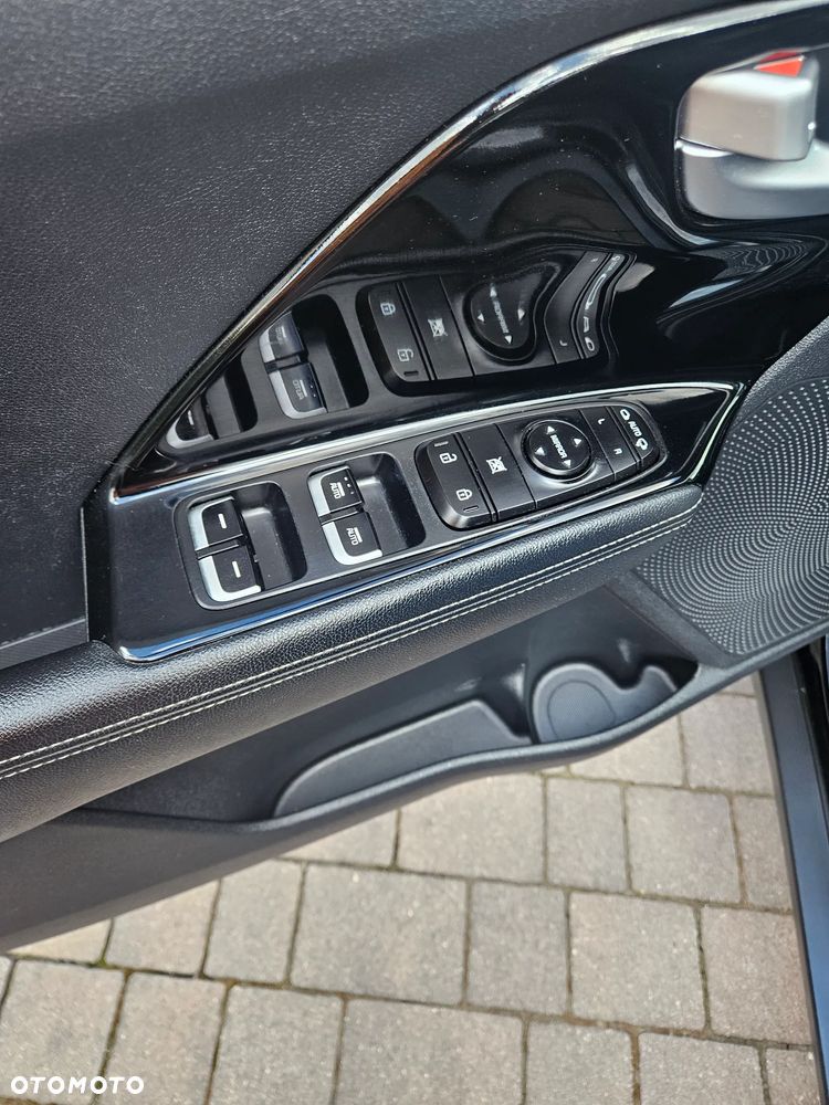 Kia Niro 1.6 GDI Hybrid M - 21