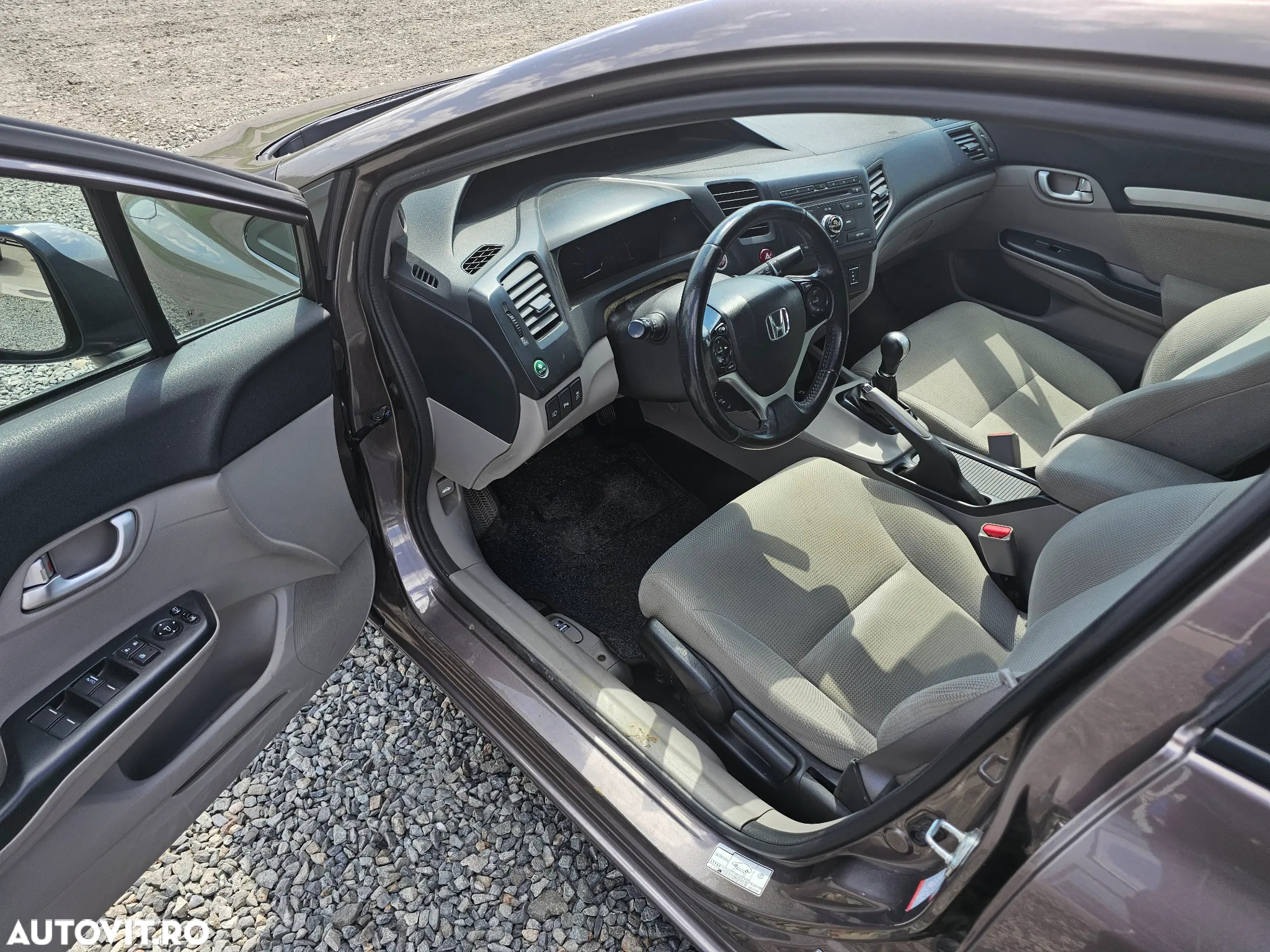 Honda Civic 1.8 i-VTEC Comfort - 9